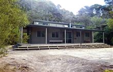 Bark Bay Hut . Abel Tasman National Park