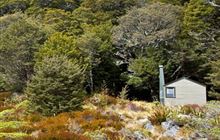 Ellis Hut . Kahurangi National Park, Mount Arthur area