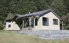 Greenstone Hut . Greenstone and Caples Conservation Areas