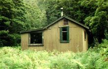 Lake Hankinson Hut . Fiordland National Park