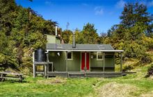 Mangamate Hut . Whirinaki Te Pua-a-Tāne Conservation Park