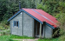 Pinchgut Hut . Mount Thomas Forest Conservation Area