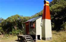 Poet Hut . Kokatahi River - Whitcombe River area