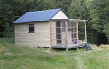 Top Dingle Hut . Hāwea Conservation Park