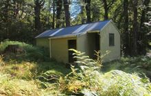 Top Robinson Hut . Victoria Forest Park