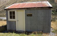 Tribulation Hut . Hakatere Conservation Park