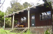 Waiaua Gorge Hut . Egmont National Park