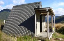 Clark Hut - A Frame . Fiordland National Park, Lake Monowai/Borland Road area