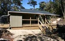 Deas Cove Hut . Southern fiords area