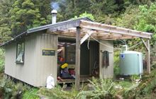 Kintail Hut . Fiordland National Park