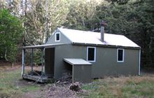 Kiwi Saddle Hut . Kaweka Forest Park