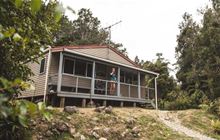 Lewis Hut . Kahurangi National Park