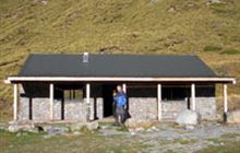 Macaulay Hut . Te Kahui Kaupeka Conservation Park