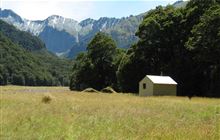 Makarora Hut . Makarora area, Mount Aspiring National Park