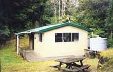 Omaru Hut . Whanganui National Park