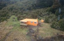 Tussock Hut . Kaweka Forest Park