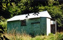 Washpool Hut . Aorangi Forest Park